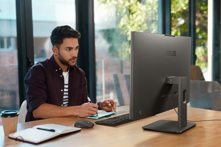 Image du produit ASUS PM670KA-BPE011X (512 Go, 16 Go)