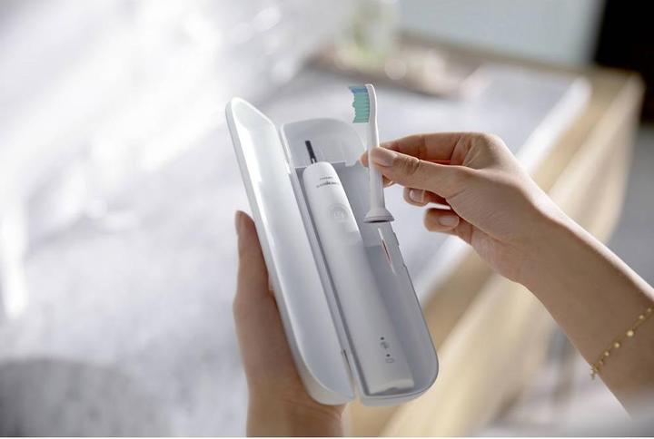 Actual product image Philips Sonicare 3100 series (Sonic toothbrush)