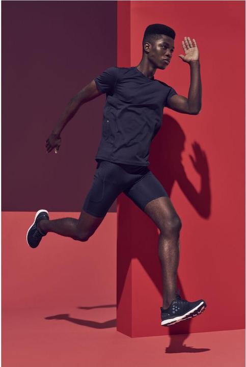 Actual product image Craft ADV Essence Short Tights (M, L)