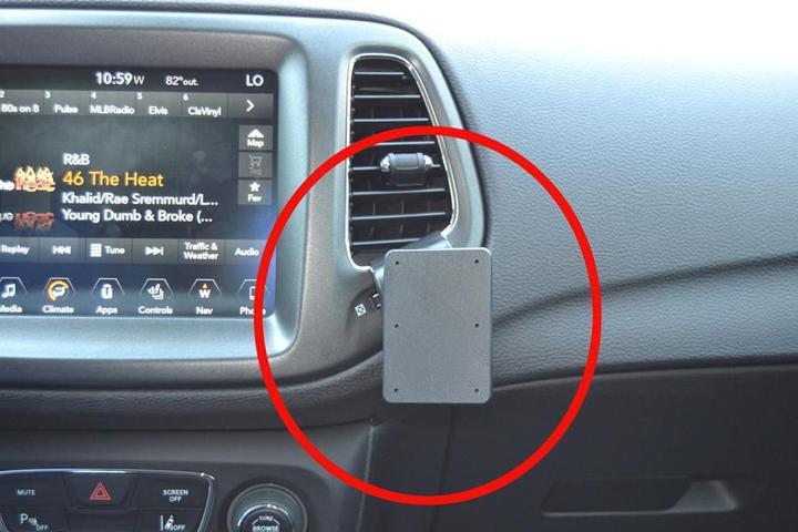 Produktbild Brodit 855324 Autohalterung Jeep Compass 17-18