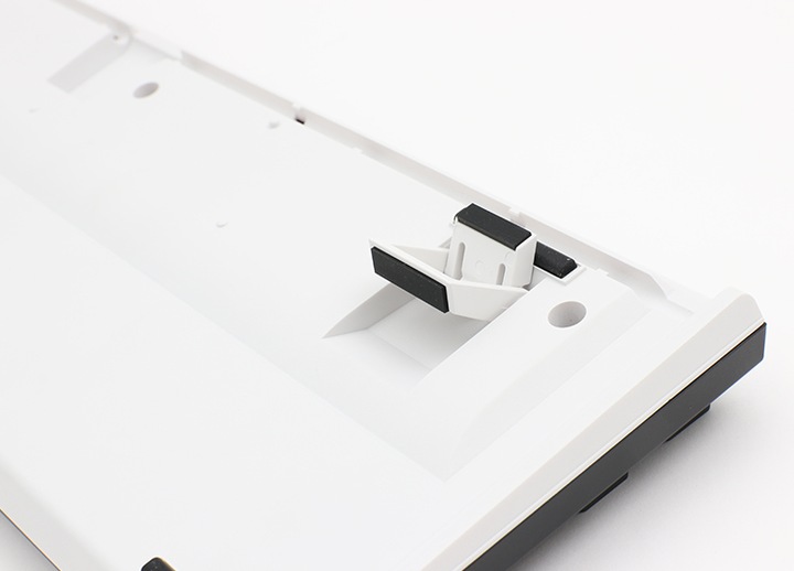Produktbild Ducky ONE 2 Backlit PBT Gaming Tastatur, MX-Speed-Silver, RGB LED - schwarz (US) (US, Kabelgebunden)