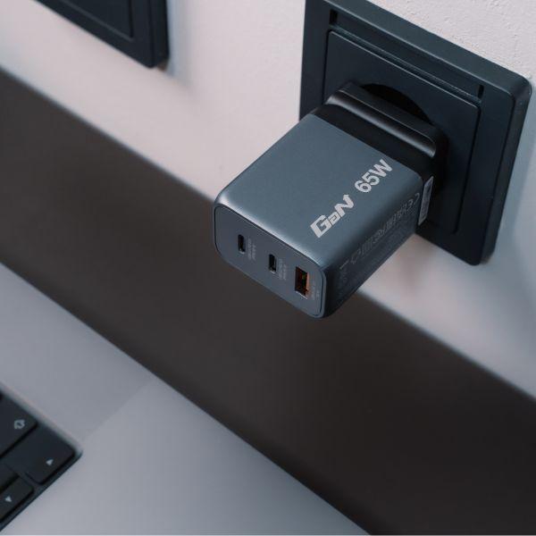 Actual product image Verbatim GNC-65 GaN Charger (65 W)