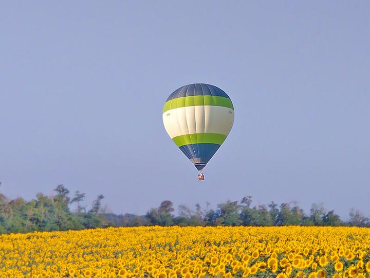 Image du produit Smartbox Survol de l'Italie du Nord : 1 tour de vol au-dessus de Crema, Morimondo ou Mondovì (2 Personnes)