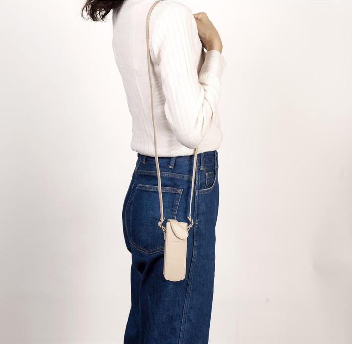 Actual product image Pentax Ricoh THETA case with strap TS-3