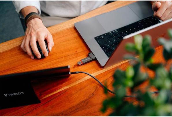 Image du produit Verbatim Dual QuickStick (128 Go, USB-A, USB-C)