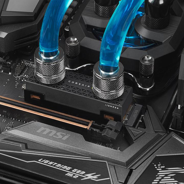 Actual product image Corsair MP600 XT Hydro X Edition (2000 GB, M.2 2280)