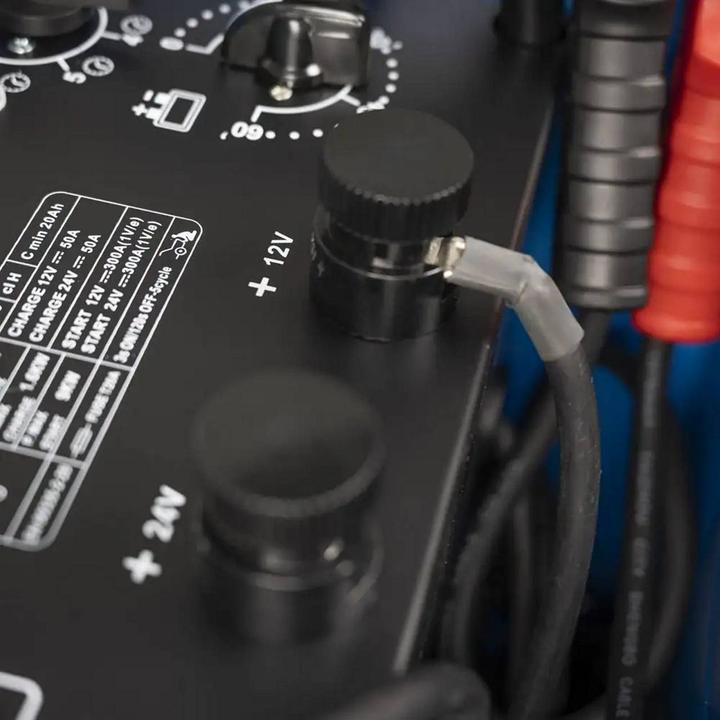 Image du produit Güde Chargeur de batterie 12V/24V Chargeur de batterie automatique V 621 C Aide au démarrage (12V, 24V, 70 A)