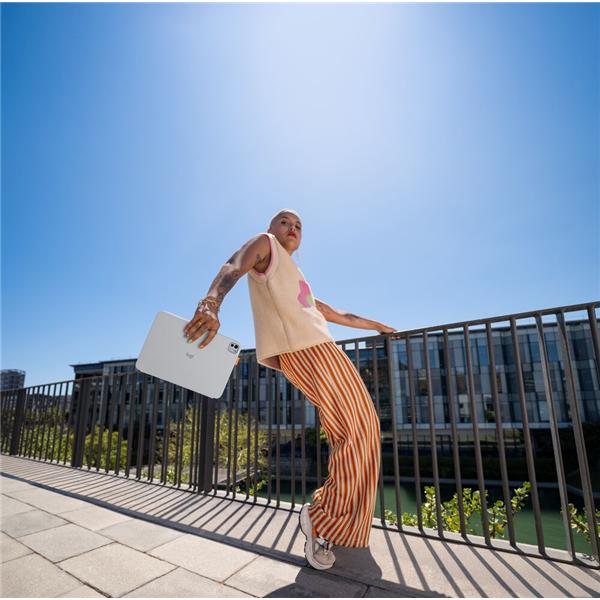 Produktbild Logitech Flip Folio Pale Grey (Schweiz, Apple iPad Air 11 2024, Apple iPad Air 11 2025, Apple iPad Air 2022, Apple iPad Pro 11 2024)