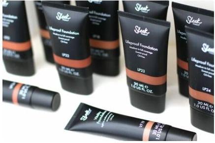 Actual product image Sleek MakeUP Lifeproof Foundation Medium To Full Coverage Sweat Proof Oil Free Lp07 30ml