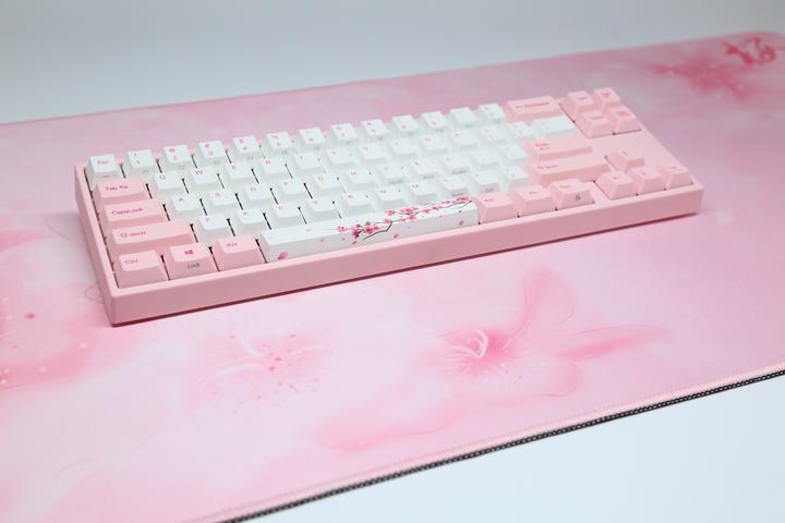 Actual product image Varmilo Sakura (XL)
