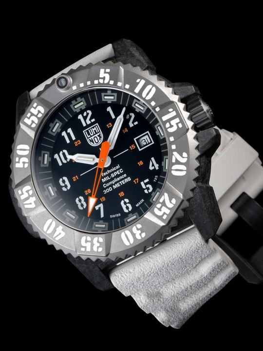 Image du produit Luminox MIL-SPEC 3350 SERIES (Montre analogique, 46 mm)