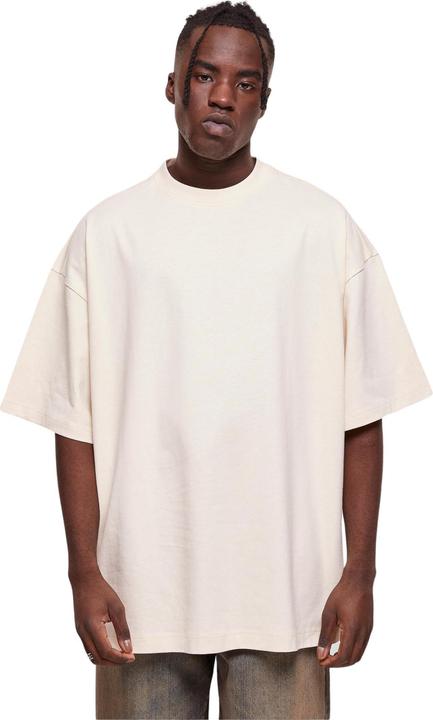 Actual product image Urban Classics Huge Tee - 16930 (L)