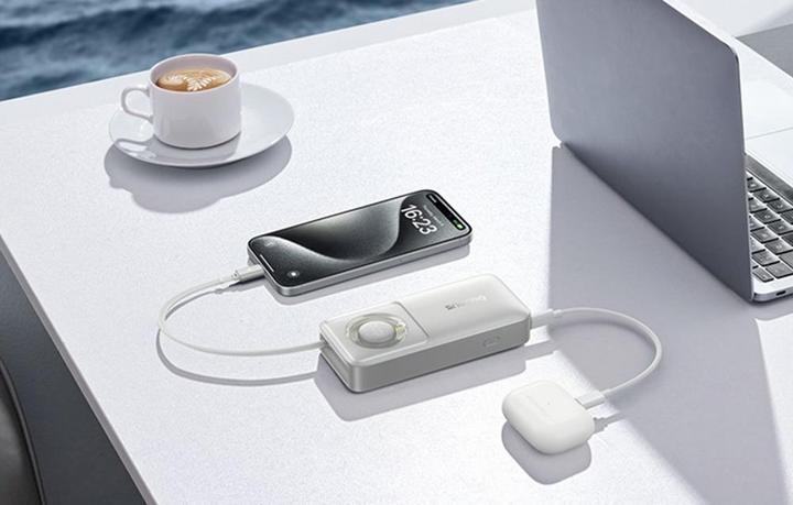 Image du produit Baseus Free2Pull 10000mAh 30W powerbank avec port USB-C et câble USB-C rétractable - gris (10000 mAh, 30 W, 37 Wh)