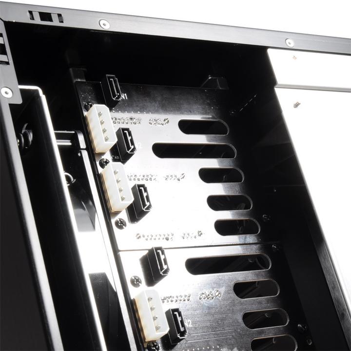 Produktbild Lian-Li Pc-Q25b (Mini-ITX, Mini-DTX)