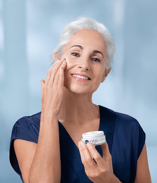 Actual product image NIVEA Vital Soja Protective Day Care SPF30 (50 ml, Day cream, SPF 30)