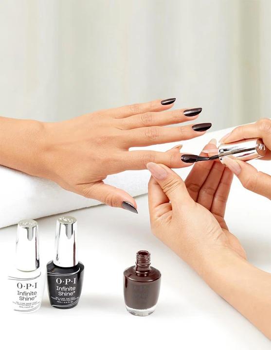 Produktbild OPI Infinite Shine Not Afraid of the Dark (ISL104 Not Afraid of the Dark, Farblack)