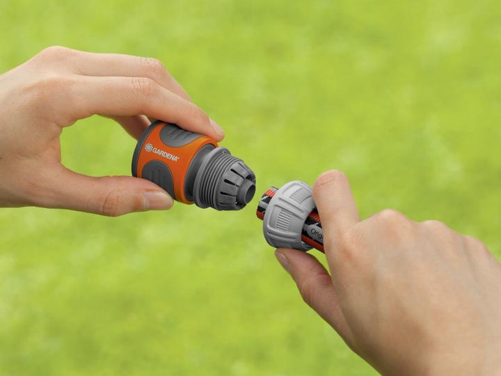 Produktbild Gardena Gartenschlauch-Set 18013-26 Classic, 20 m, 15 mm (5/8"), Schlauchverbinder 18215-20 (20 m, 15 mm)