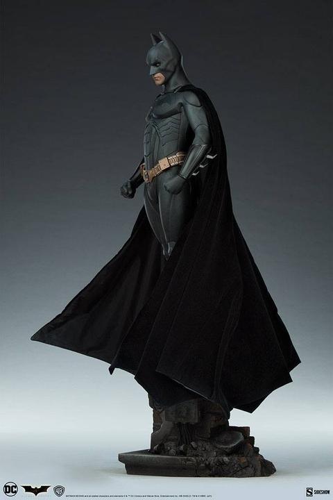 Actual product image Sideshow Batman Begins statuette Premium Format Batman 65 cm