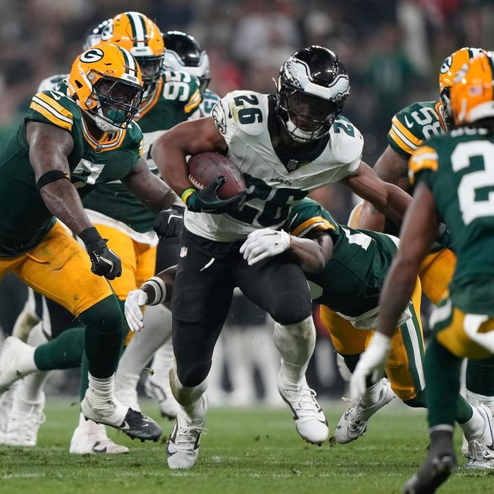 Actual product image Wilson NFL "Duke" American football