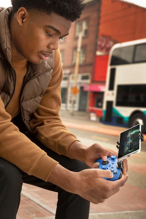 Actual product image PowerA MOGA Mobile Gaming Clip 2.0 for wireless Xbox controllers (Xbox Series S)