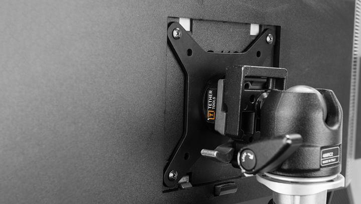 Immagine prodotto Tether Tools Solido supporto per monitor VESA Go