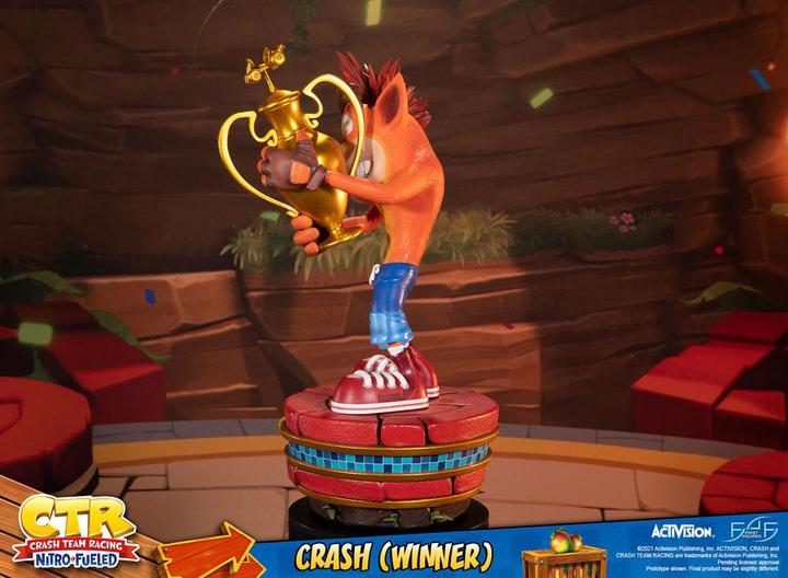 Actual product image Magni First4Figures - Crash Team Racing Nitro-Fueled (Crash Winner) RESIN /Figure
