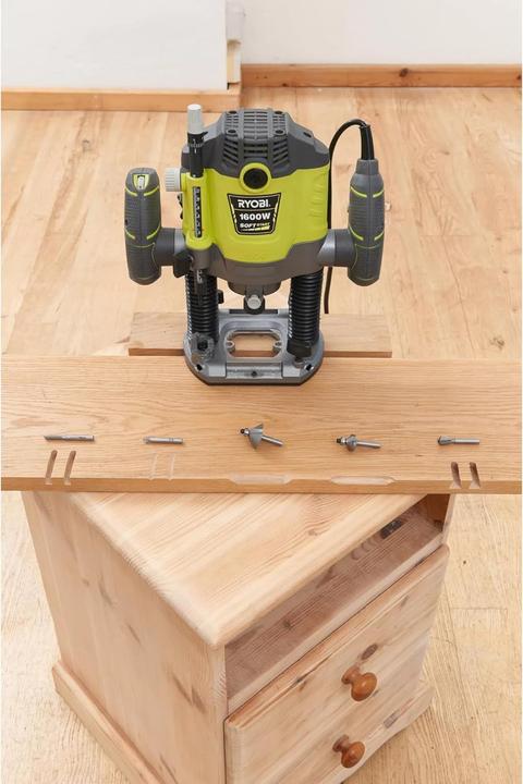 Produktbild Ryobi Oberfräse