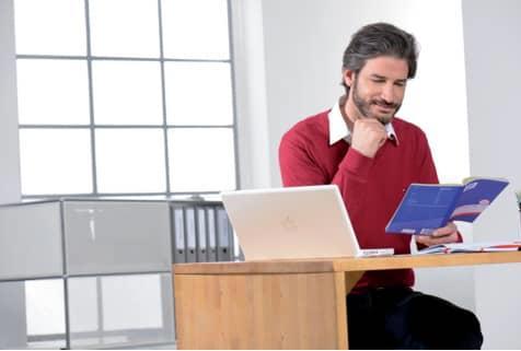 Actual product image Avery Invoice (40 x)