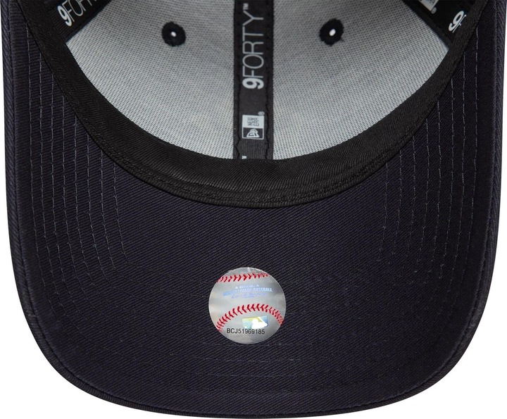 Actual product image New Era 9forty cap New York Yankees Metallic (One size)