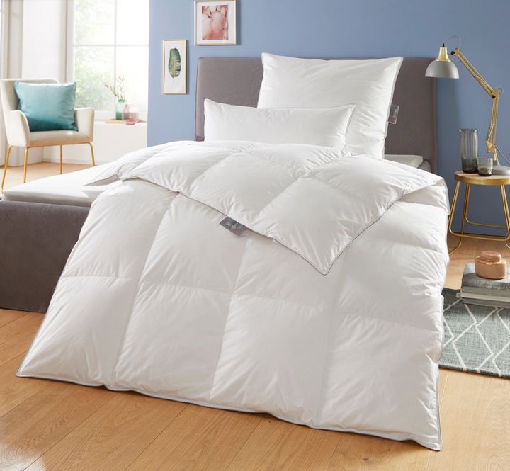 Produktbild TrendLine Daunenkassettendecke Comfort warm (1000 g, 155 x 220 cm)