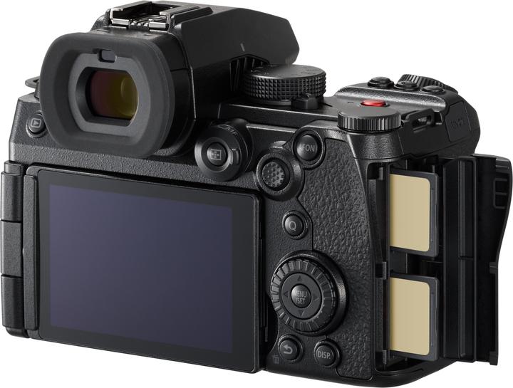 Actual product image Panasonic Lumix S5IIX Kit (20 - 60 mm, 24.20 Mpx, Full frame)