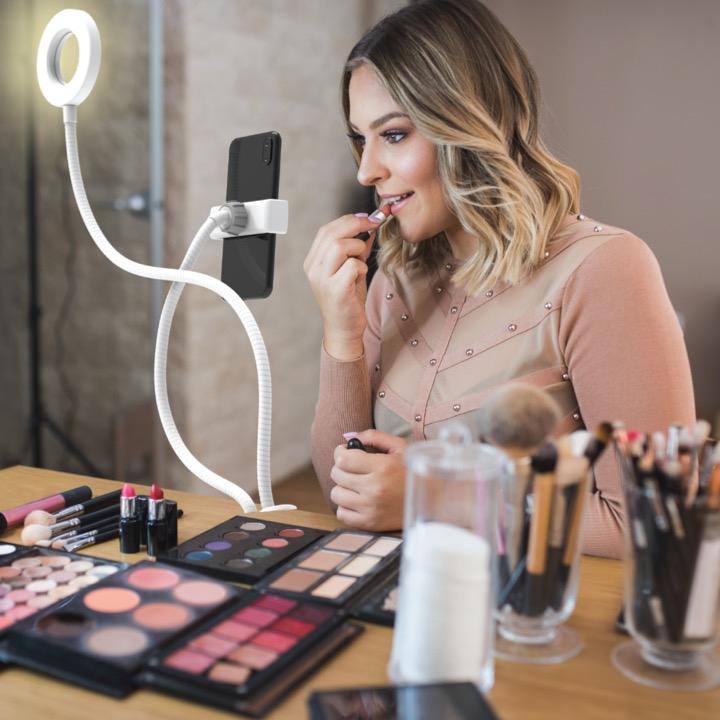 Actual product image DigiPower LightUp ForYou Livestream Kit (Ring light)