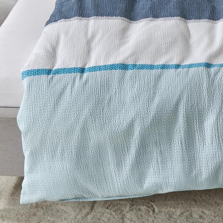 Actual product image Traumschlaf Hamburg (Bedding set, 160x210 cm + 65x100 cm)