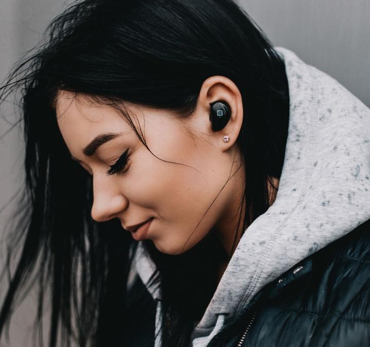 Produktbild Evelatus Earphones 2020 Extra Bass (EBE02) (6 h, Kabellos)