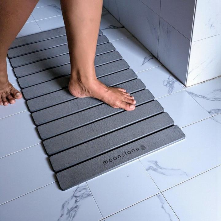 Actual product image Moonstone Badematte Melipa XL dunkelgrau aus Kieselgur (76 x 43 cm)