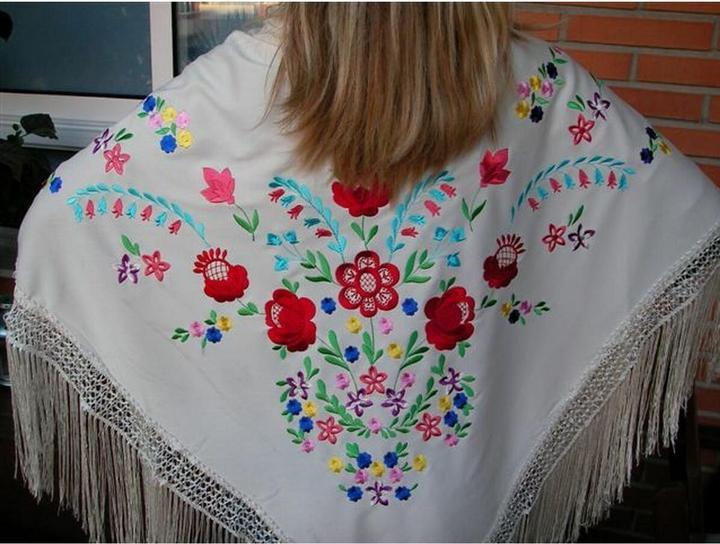 Immagine prodotto Pyramid Schal PGM3933 Elfenbein 140 cm