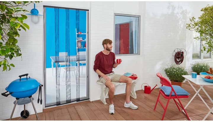 Produktbild tesa Insektenschutz STANDARD Lamellentür, Vorhang mit Klettverschluss, ohne Bohren (120 x 250 cm)