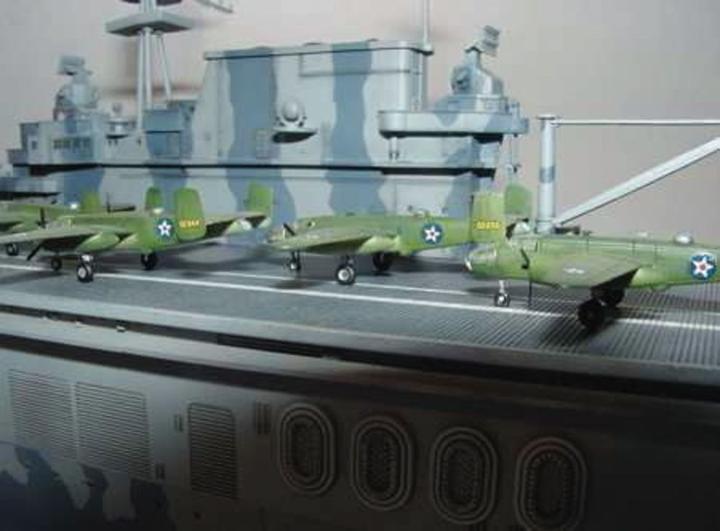 Image du produit Trumpeter Porte-avions USS Hornet CV 8