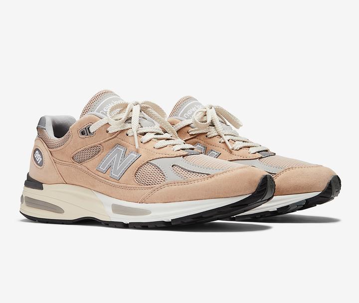 Image du produit New Balance "Elevated Essentials Made in UK991V2" Sneakers (43)