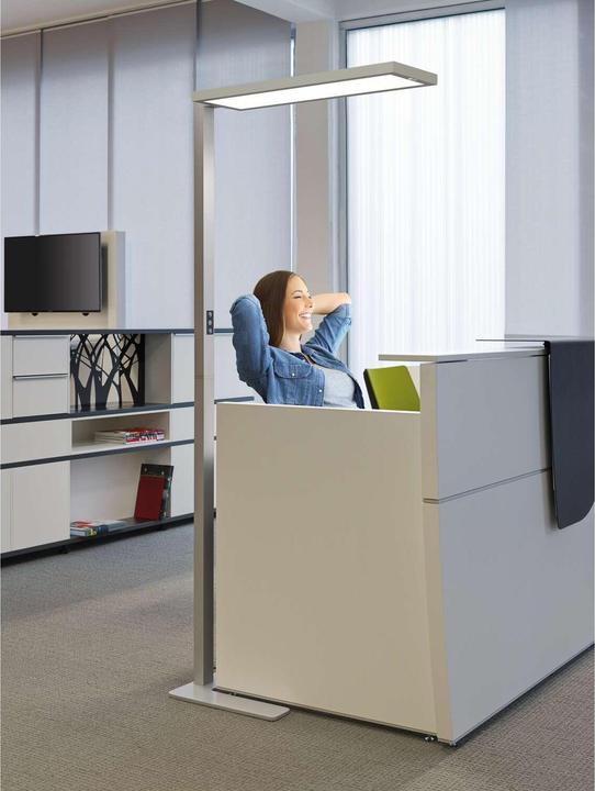 Produktbild Maul LED-Standleuchte MAULsenja, dimmb., Bewegungs-/Lichtsensor - silber (15150 lm)