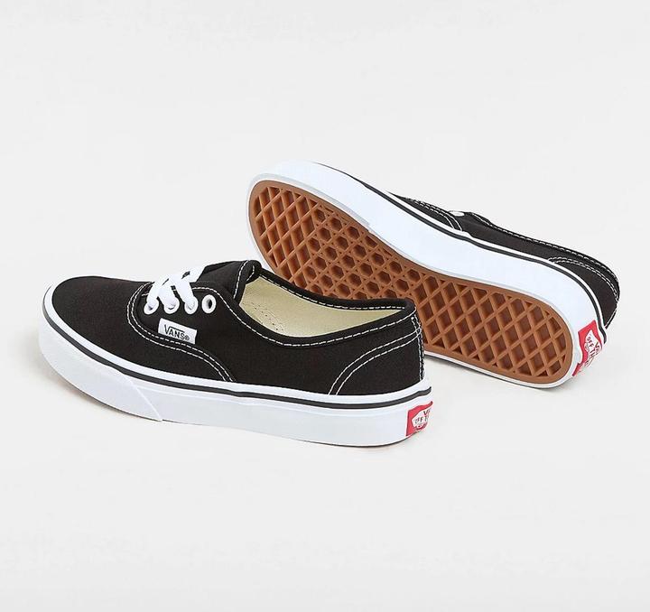 Actual product image Vans UY Authentic Black/True White (30.5)