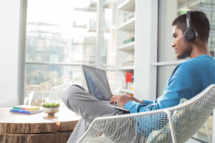 Immagine prodotto Logitech Zona Plus Wireless (Senza fili, USB-A)