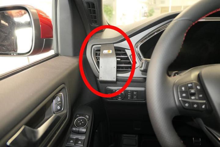 Actual product image Brodit ProClip Ford Kuga My. 20-21