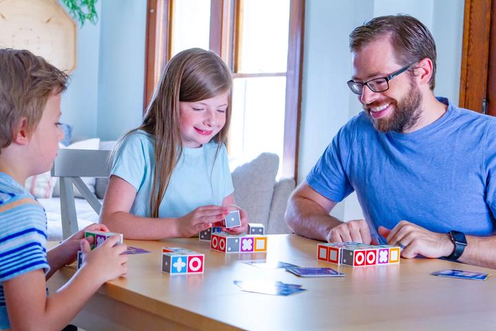 Produktbild Foxmind Crazy Cubes (mult) (Deutsch, Französisch, Italienisch, 1 - 4 Spieler)