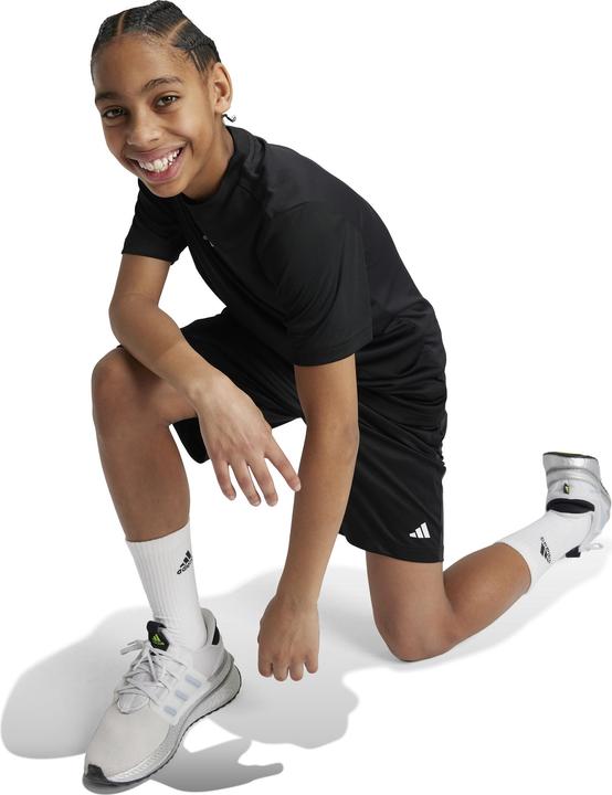 Actual product image adidas J TR-ES SHORT BLACK/WHITE Size: 164 (164)