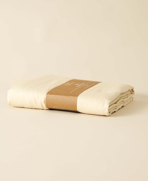 Esmée Thia Oatmeal, 240 x 240 cm