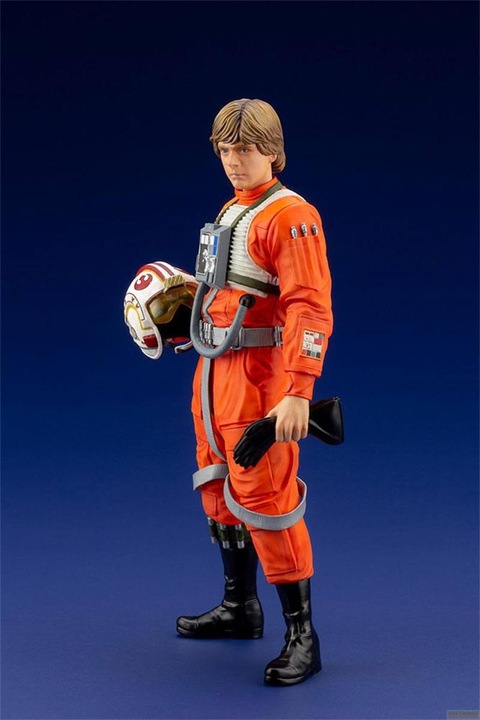 Actual product image Kotobukiya Star Wars ARTFX+ Statue 1/10 Luke Skywalker X-Wing Pilot 17 cm