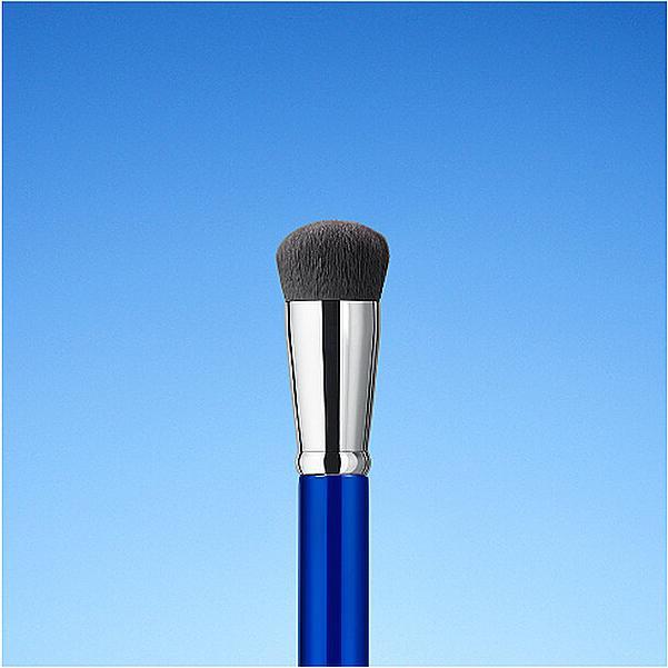 Actual product image La Prairie Complexion Liquid Foundation Brush (Foundation)