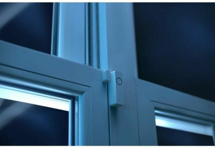 Actual product image Philips Hue Secure Contact Sensor