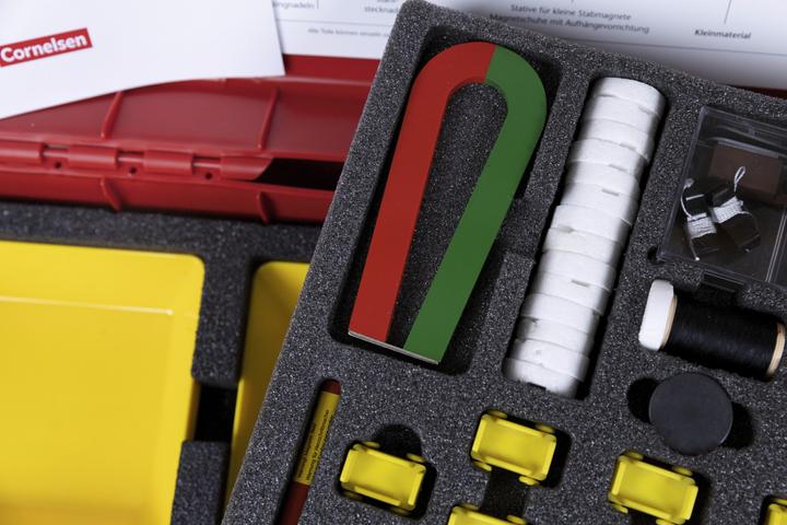 Produktbild Cornelsen Experimenta Experimentierbox: Magnet und Kompass